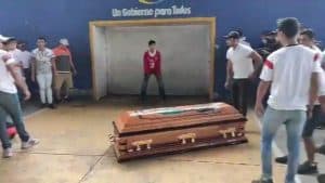 لاعب مكسيكي يسجل هدفاً بعد وفاته!!