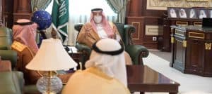 استقبل ذوي المجني عليه.. شفاعة أمير جازان تعتق رقبة من القصاص