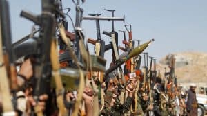 البرلمان العربي يحمّل إيران المسؤولية الكاملة عن تزويد ميليشيا الحوثي الانقلابية بالأسلحة