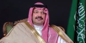 أمير عسير يشهد توقيع الصلح بين أبناء أسرة في بلّحمر