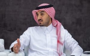 وزير الرياضة يوجّه بتشديد تطبيق الإجراءات الاحترازية