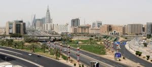 أمانة الرياض توجه المنشآت التجارية بعدم إلزام مرتاديها بلبس القفازات
