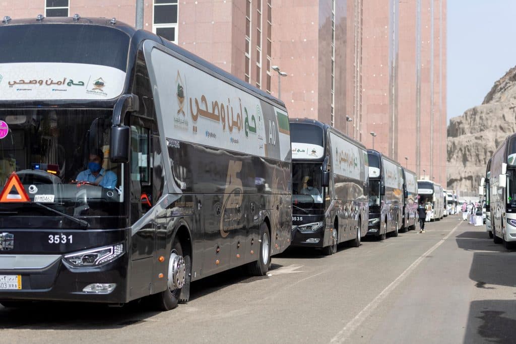 حجاج بيت الله الحرام يتوفدون إلى صعيد عرفات