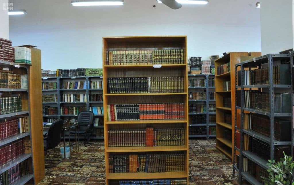 000-1448652741596304003207 الطائف مكتبة مسجد ابن العباس