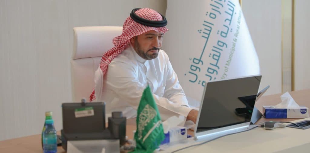 وزير الشؤون البلدية والقروية المكلف ماجد الحقيل