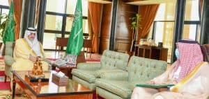 أمير تبوك يطلع على تقرير لإنجازات الشؤون الصحية بالمنطقة