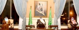 أمير تبوك يستقبل المواطنين في اللقاء الأسبوعي