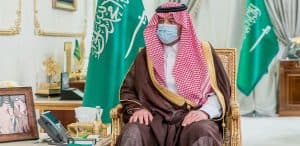 أمير الحدود الشمالية يرأس اجتماعاً للجنة متابعة تنفيذ المشروعات بالمنطقة