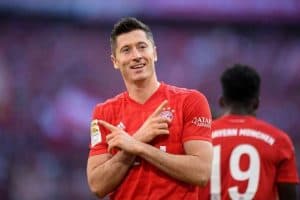 تتويج ليفاندوفسكي بجائزة أفضل لاعب أوروبي