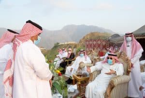 أمير جازان يتفقد مطالب واحتياجات محافظة هروب