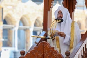 الشيخ السديس: ليطمئن المسلمون ولْيَقَرُّوا أعْيُناً أمام هذه الفُقَاعَات العابرة