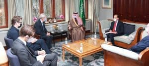 الجبير يستعرض في فنلندا دور المملكة بتحقيق الأمن الدولي