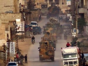 مقتل 19 مسلحاً موالياً لإيران في ضربات جوية في شرق سوريا