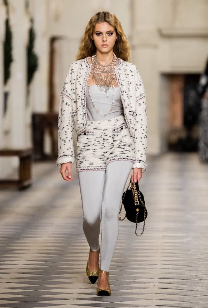 chanel-metiers-20-21-08-look-008-1607025706