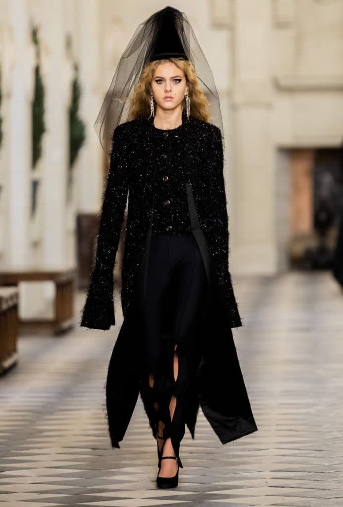 chanel-metiers-20-21-44-look-044-1607025706