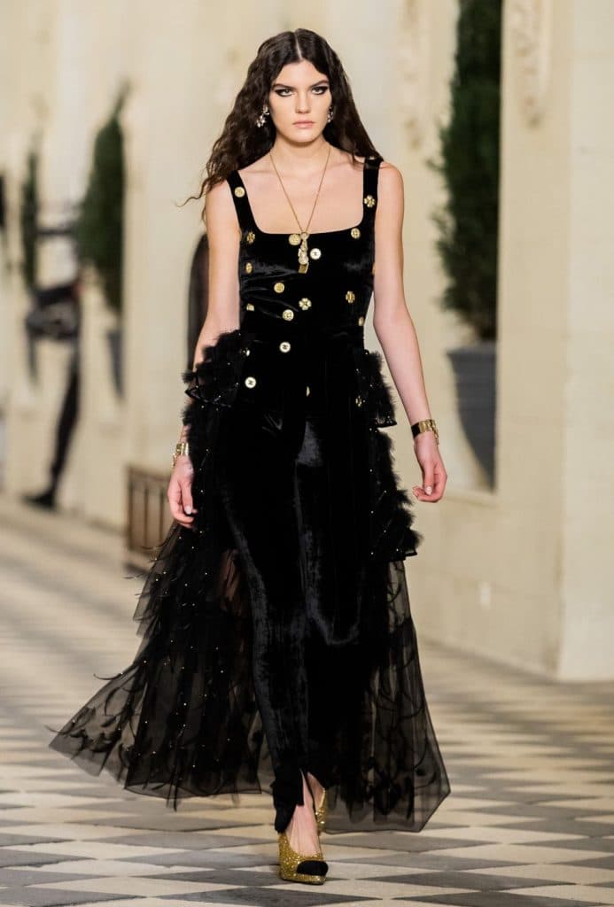 chanel-metiers-20-21-57-look-057-1607025719