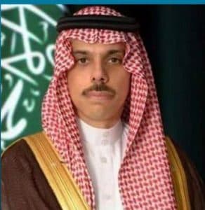 وزير الخارجية يهنئ القيادة بمناسبة حلول شهر رمضان