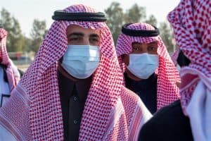 أمير الجوف يسلم عدداً من منتجات الإسكان لمستفيدي الإسكان التنموي