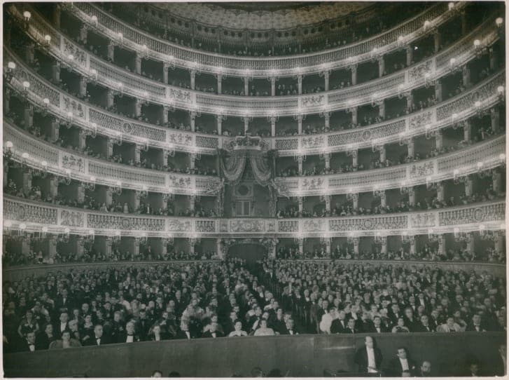 http___cdn.cnn.com_cnnnext_dam_assets_201215130251-01-san-carlo-theater-virtual-streaming-restricted