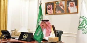 أمير جازان يوجه اللجان المختصة بتسريع تنفيذ إجراءات العفو عن المحكومين في الحق العام