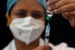 مختبر بايونتيك: لقاح فايزر فعّال ضد تحور أساسي لسلالتين من كورونا