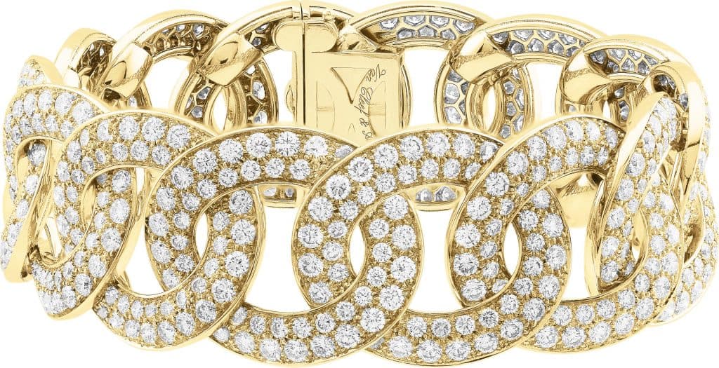 Olympia bracelet. Yellow gold, diamonds.