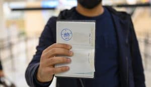 وزارة الثقافة ومديرية الجوازات تطلقان ختم “عام الخط العربي”