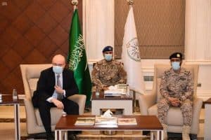 قائد القوات المشتركة المكلف يستقبل المبعوث الأمريكي الخاص لليمن