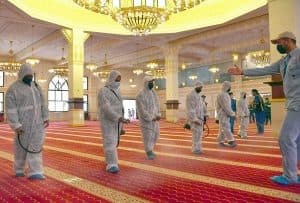 إغلاق 8 مساجد مؤقتاً بعد ثبوت حالات إصابة بكورونا