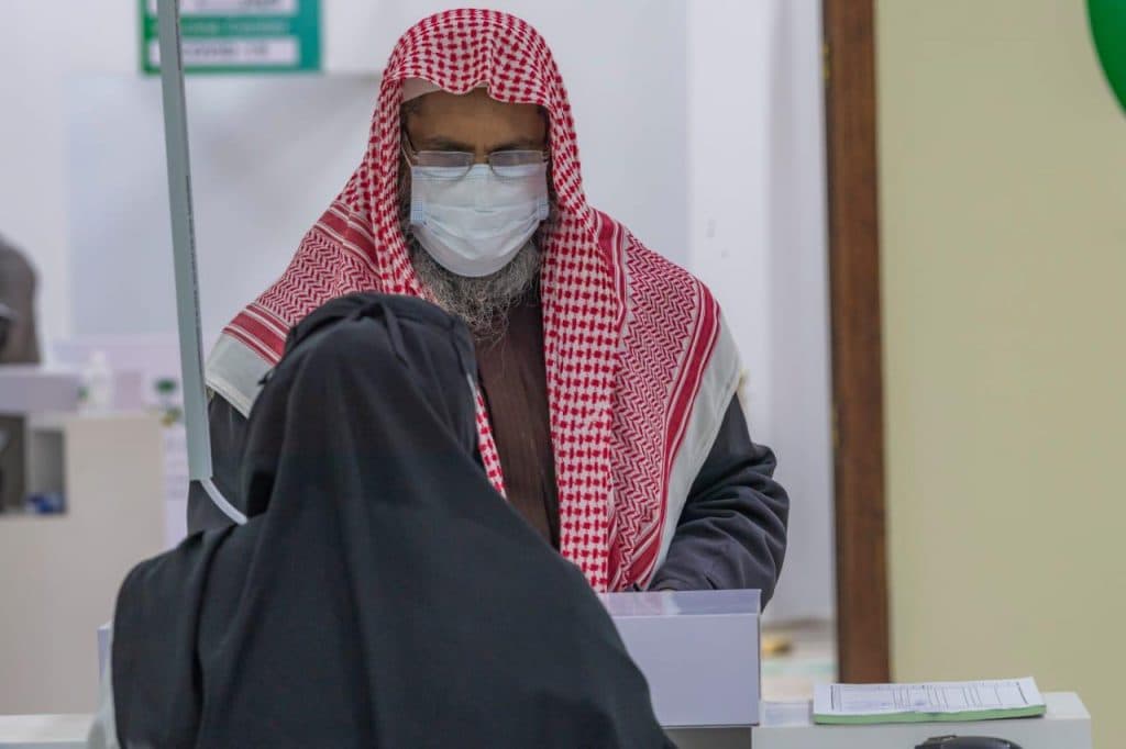 إقبال على مراكز لقاح كورونا 2