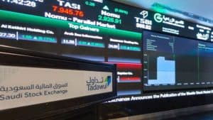 مؤشر سوق الأسهم السعودية يغلق منخفضًا عند مستوى 9242.28 نقطة