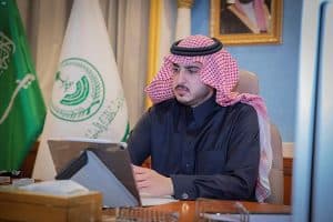 أمير الجوف يؤكد استمرار الجولات الميدانية للتأكد من تطبيق إجراءات الوقائية