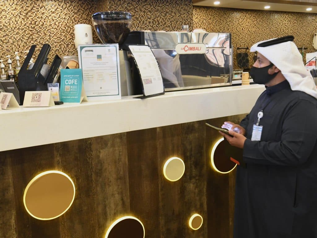 جولات رقابية لفرق التجارة بعسير للتأكد من الإجراءات الاحترازية 1