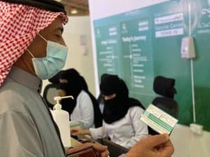 الصحة ترصد زيادة في الحالات النشطة والحرجة.. وتحث على أخذ اللقاح