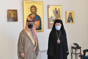 سفير المملكة لدى لبنان يلتقي المطران إلياس عودة