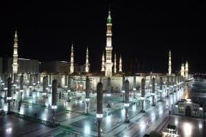 إنارة المسجد النبوي.. تقنيات حديثة وتصاميم فريدة