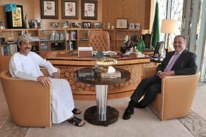 سفير المملكة لدى مصر يستقبل نظيره العُماني