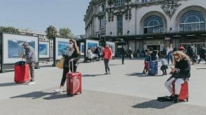 فرنسا تخفض تقديراتها لنمو اقتصادها في 2021