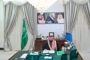 أمير الحدود الشمالية يرأس عبر الاتصال المرئي اجتماع وكلاء الإمارة والمحافظين