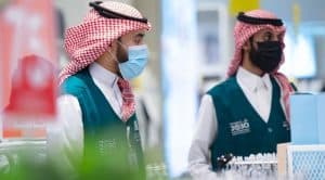 التجارة: منع تزاحم العملاء داخل أو خارج المنشآت التجارية