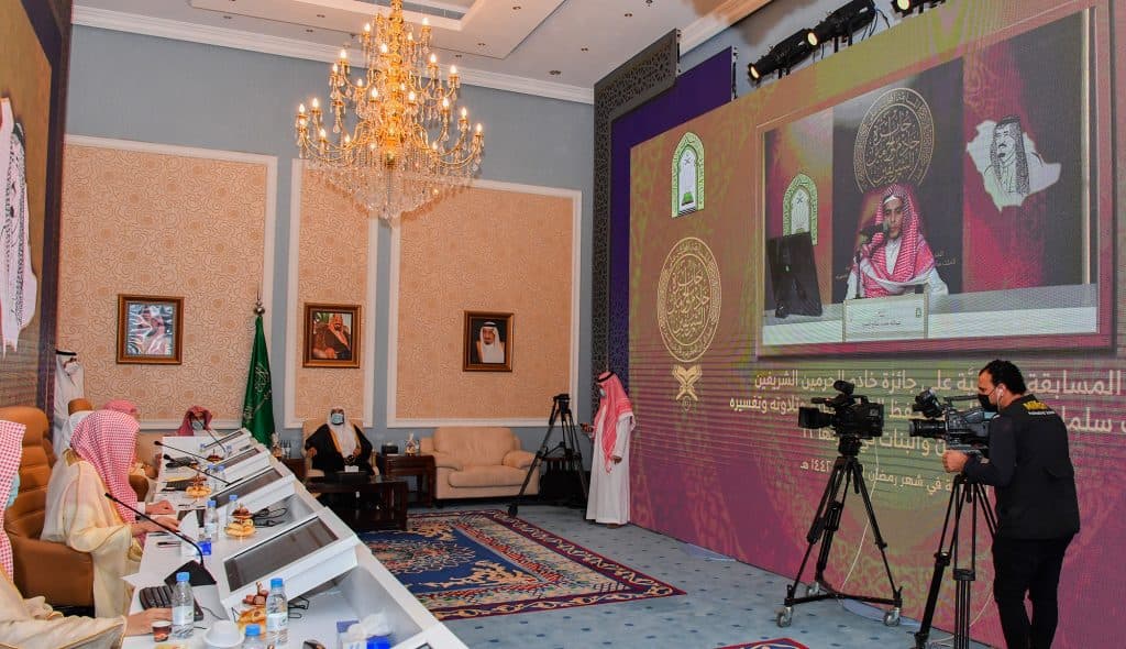 زيارة معالي الوزير لمقر المسابقة %u202B(33817091)%u202C %u202B%u202C