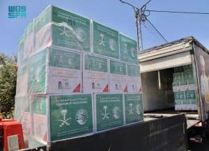 مركز الملك سلمان يوزع 1.420 سلة رمضانية في الضفة الغربية وغزة