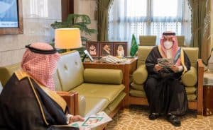 أمير الرياض يطلع على سير الاختبارات بالمنطقة عبر منصة “مدرستي”
