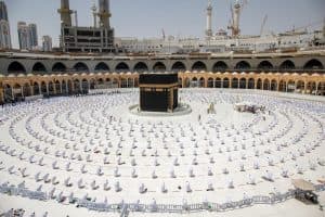 شؤون الحرمين تكثف استعداداتها لاستقبال المصلين والمعتمرين لليلتي 27 – 29 من رمضان