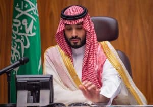 سمو ولي العهد يعايد منسوبي وزارة الدفاع بمناسبة حلول عيد الفطر المبارك