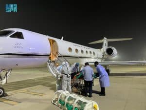 الإخلاء الطبي الجوي بوزارة الدفاع ينقل عائلة سعودية مصابة بكورونا من الهند إلى المملكة