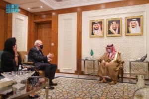 وزير الخارجية يستقبل الممثل السامي لتحالف الحضارات التابع للأمم المتحدة
