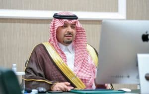 أمير الحدود الشمالية يطمئن على سير العمل بعد الكهرباء في رفحاء