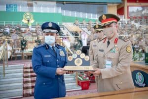 نيابة عن ولي العهد.. رئيس هيئة الأركان العامة يرعى حفل تخريج دورة تأهيل الضباط الجامعيين