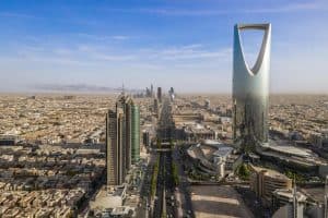 الرياض قلب المملكة النابض بالأضواء والحياة والأجواء السياحية